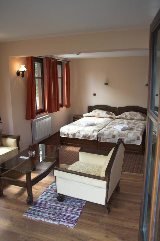 אסנובגראד Hotel Old Times חדר תמונה